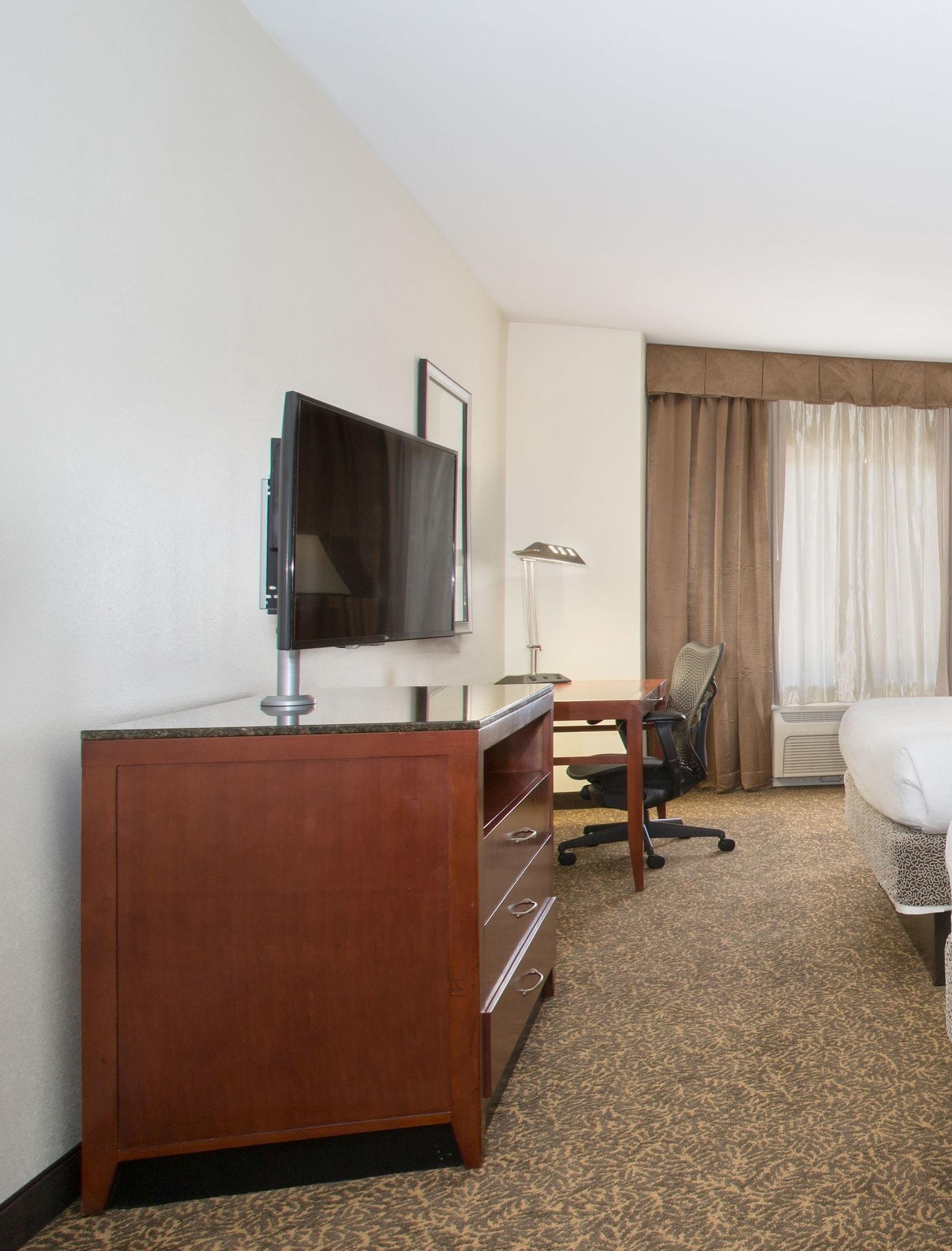 Hilton Garden Inn Midland Bagian luar foto
