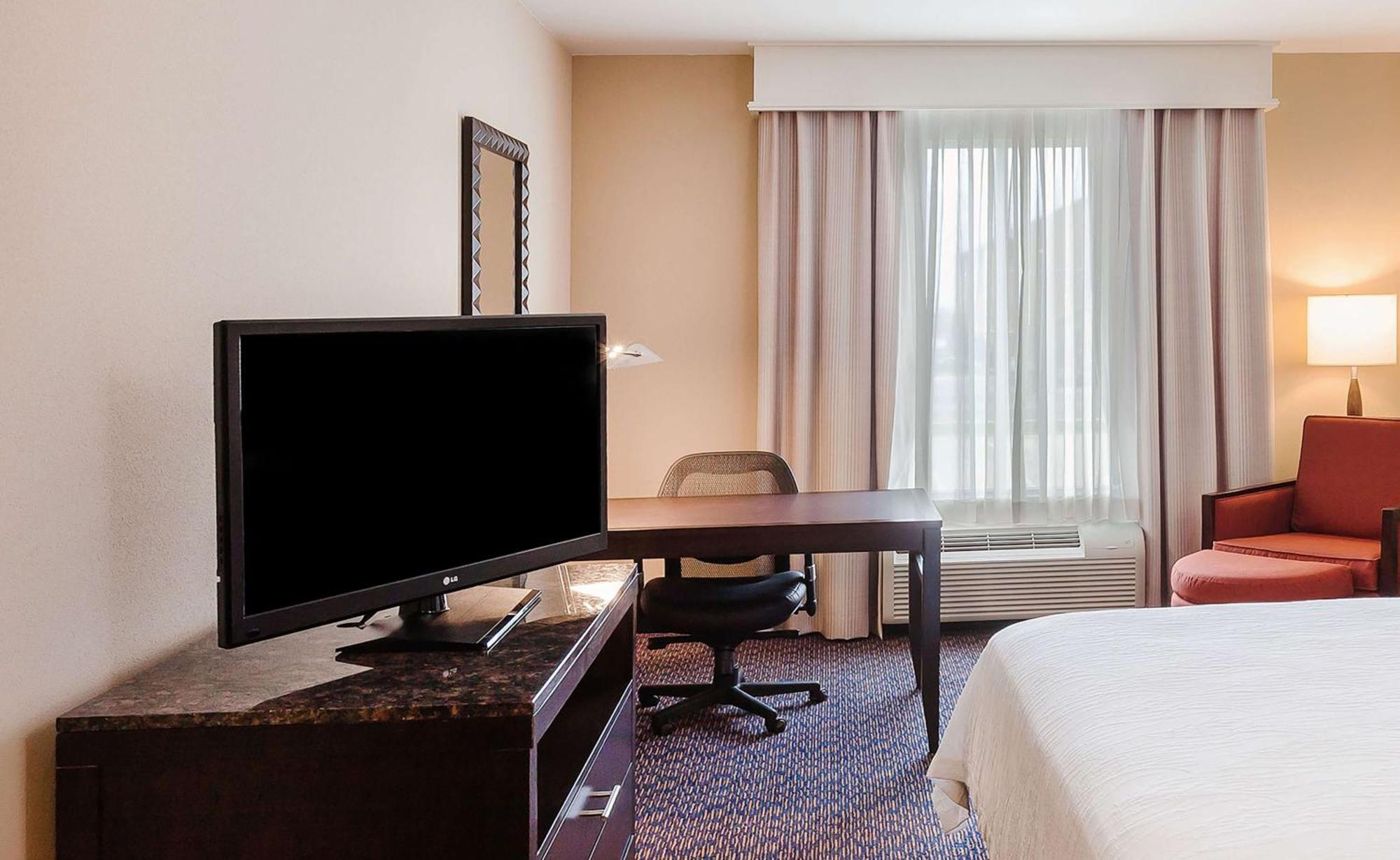 Hilton Garden Inn Midland Bagian luar foto