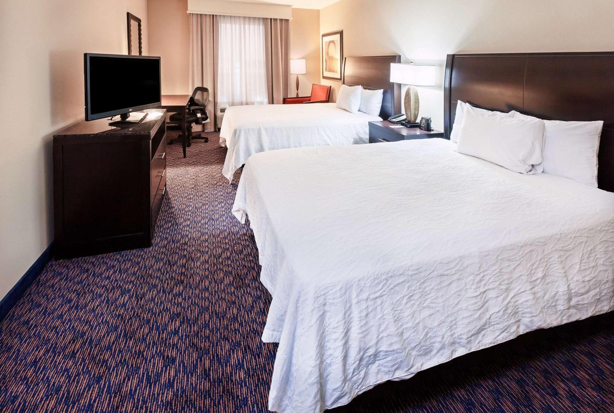 Hilton Garden Inn Midland Bagian luar foto