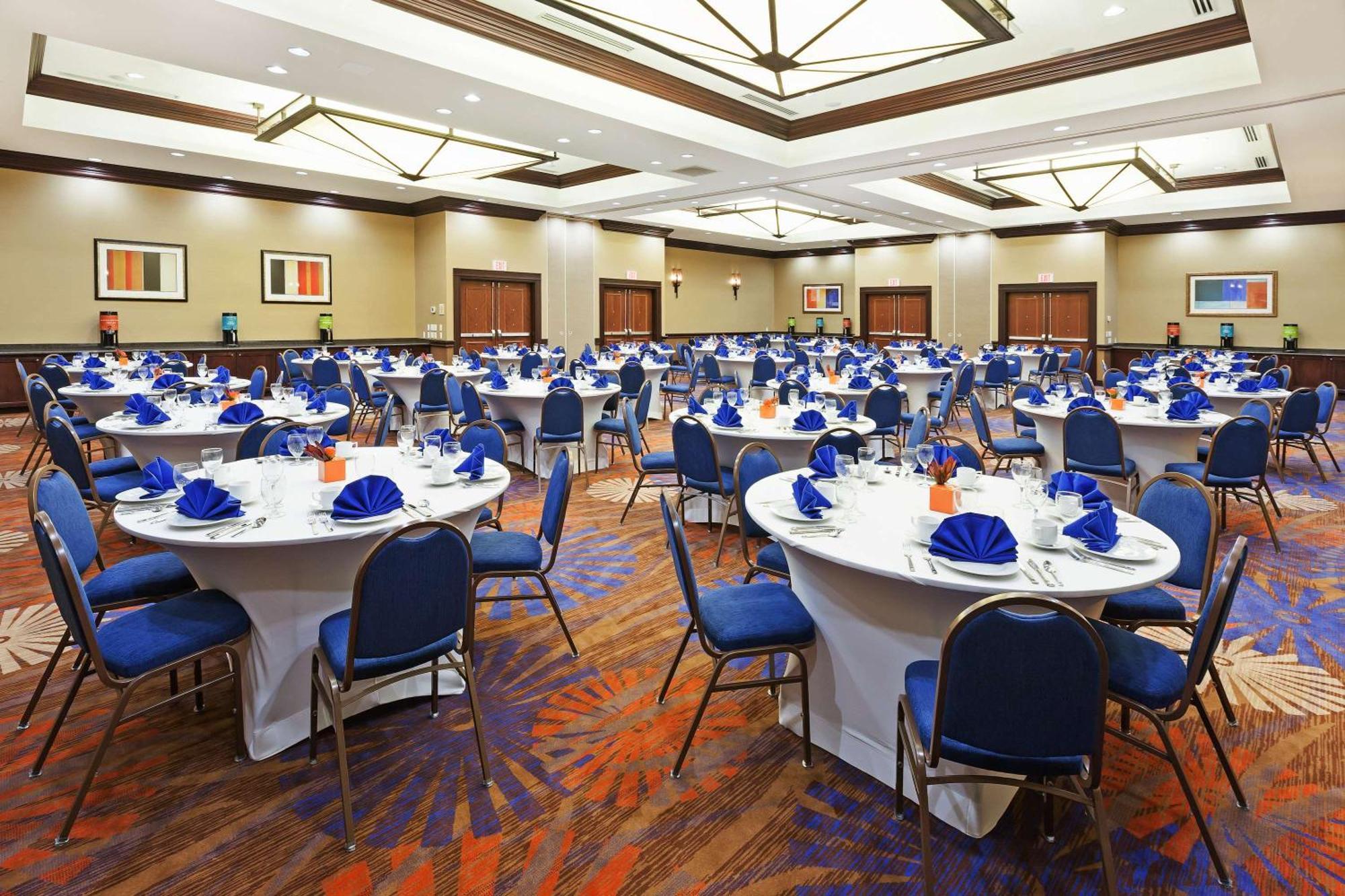 Hilton Garden Inn Midland Bagian luar foto