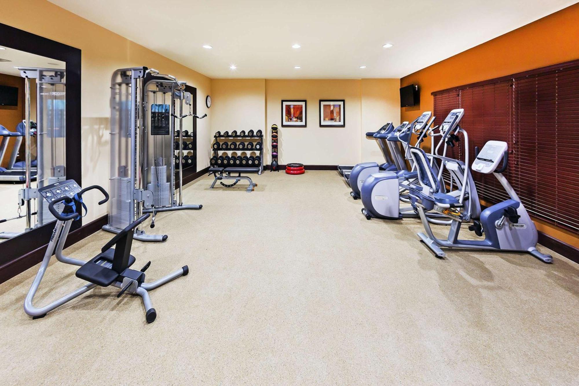 Hilton Garden Inn Midland Bagian luar foto