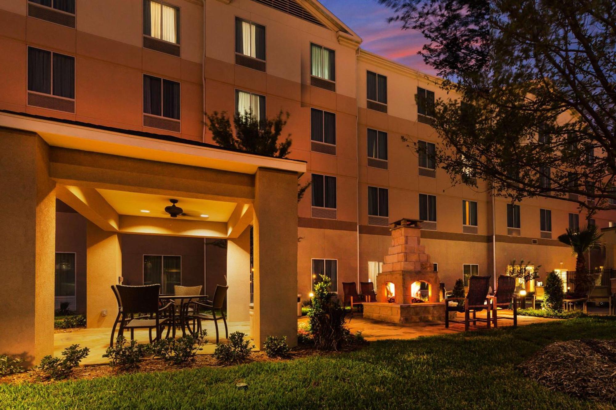 Hilton Garden Inn Midland Bagian luar foto