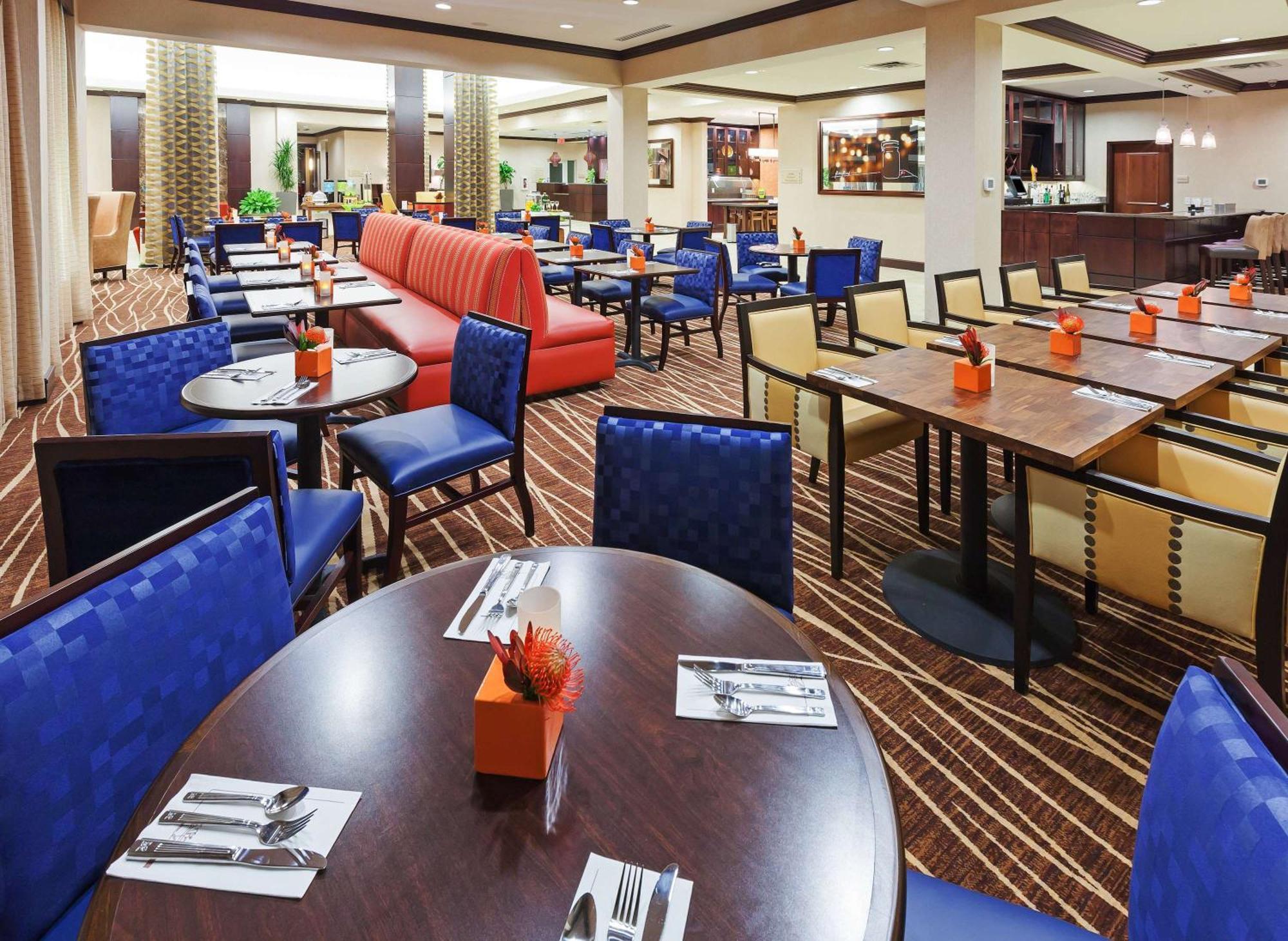 Hilton Garden Inn Midland Bagian luar foto
