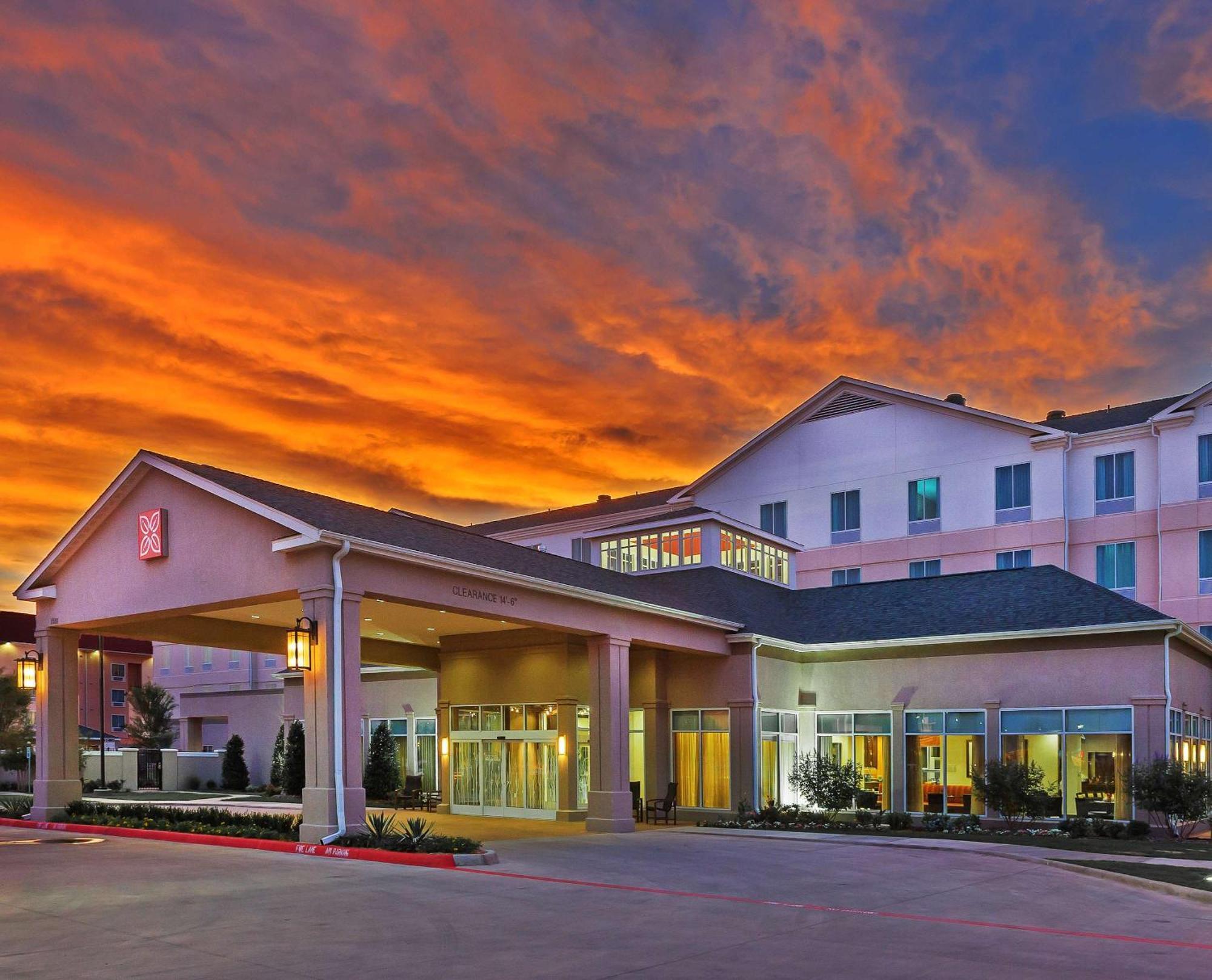 Hilton Garden Inn Midland Bagian luar foto
